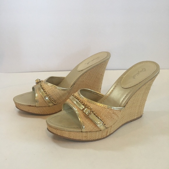 Qupid Sandal Wedges - Picture 1 of 6